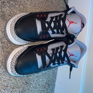 Jordan 3 Retro GS Black / Fire
Red - Cement Grey